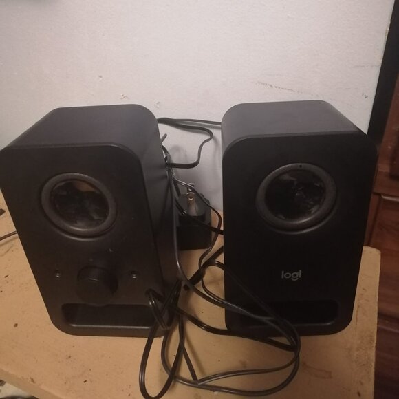 Logitech speaker - Picture 1 of 1